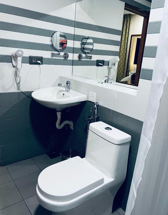 Hotel Seapark Kollam Extérieur photo