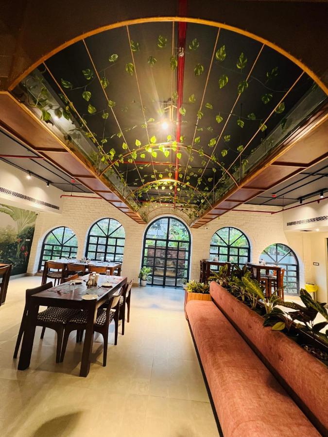Hotel Seapark Kollam Extérieur photo